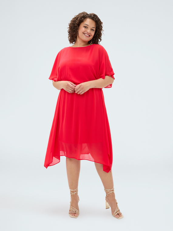 Kleid aus Georgette mit asymmetrischem Saum