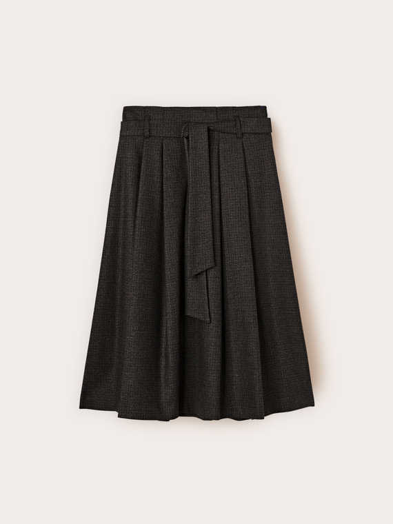 Yarn-dyed skirt with belt