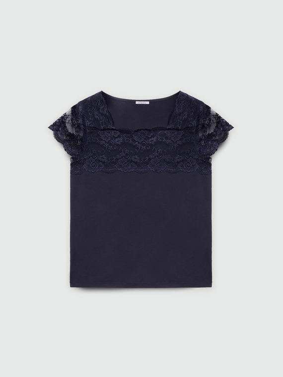 T-shirt with lace