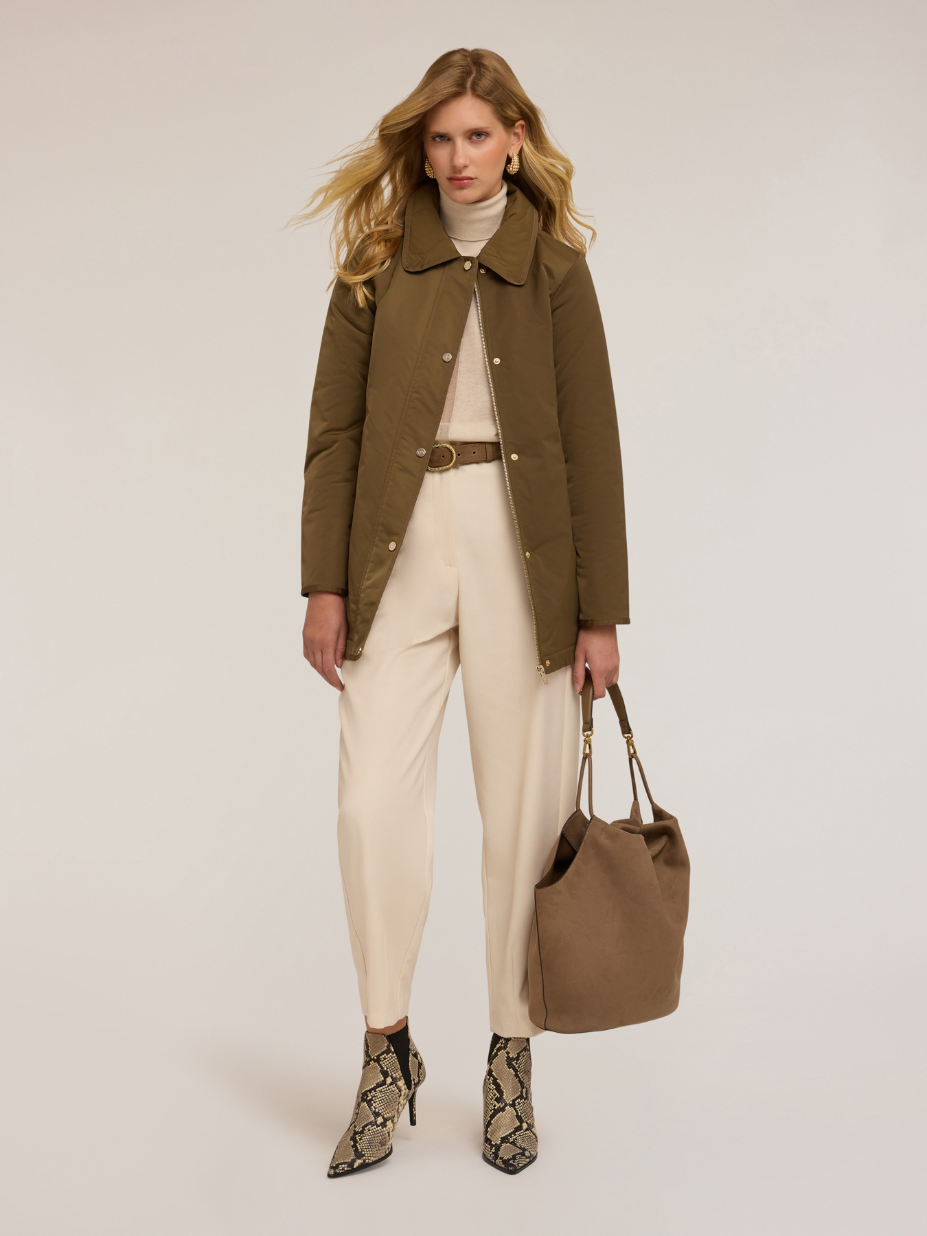 Gesteppte Jacke aus Nylon und Satin image number 2