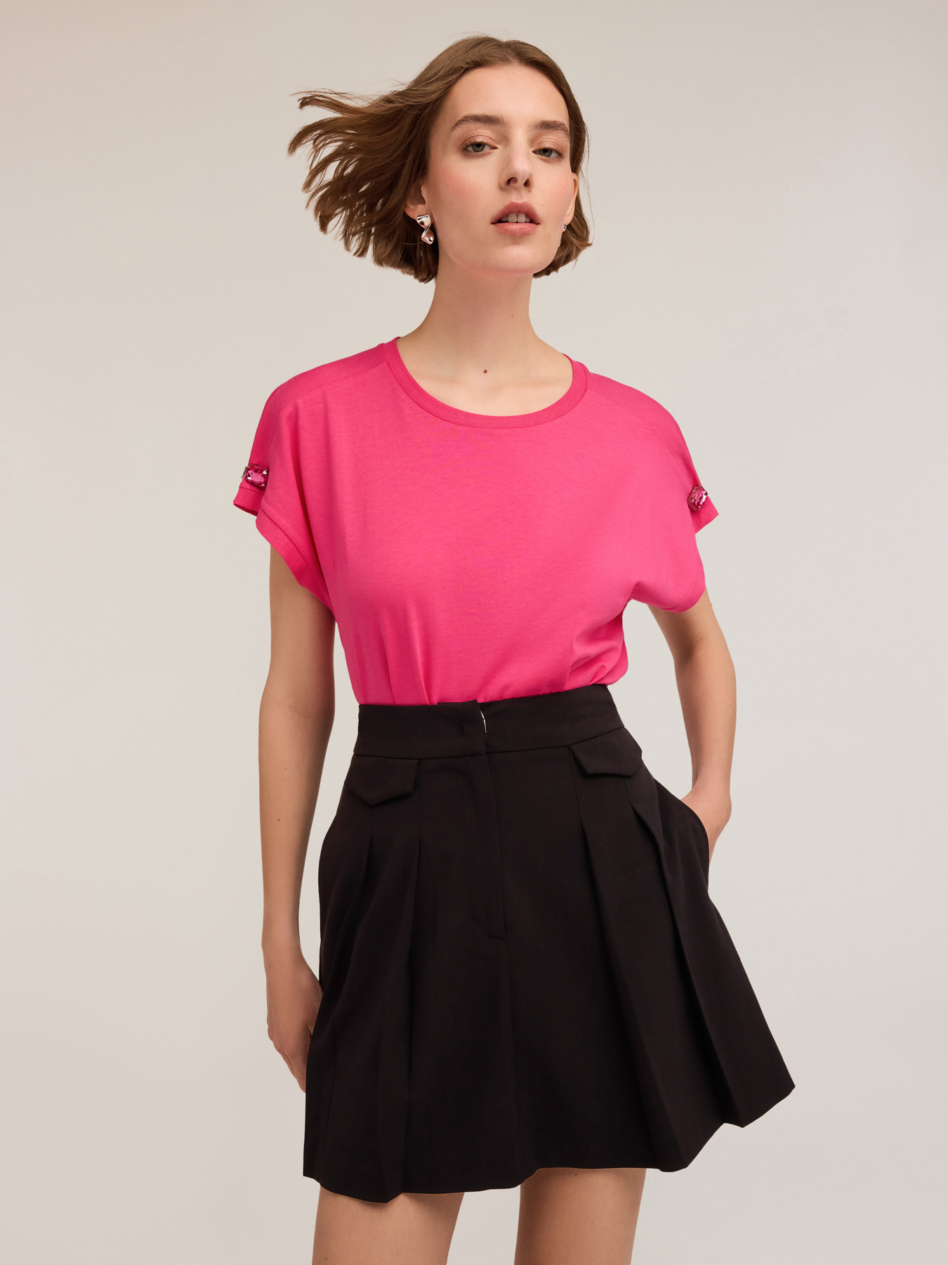 Kimono t-shirt with stones on the sleeves image number 0