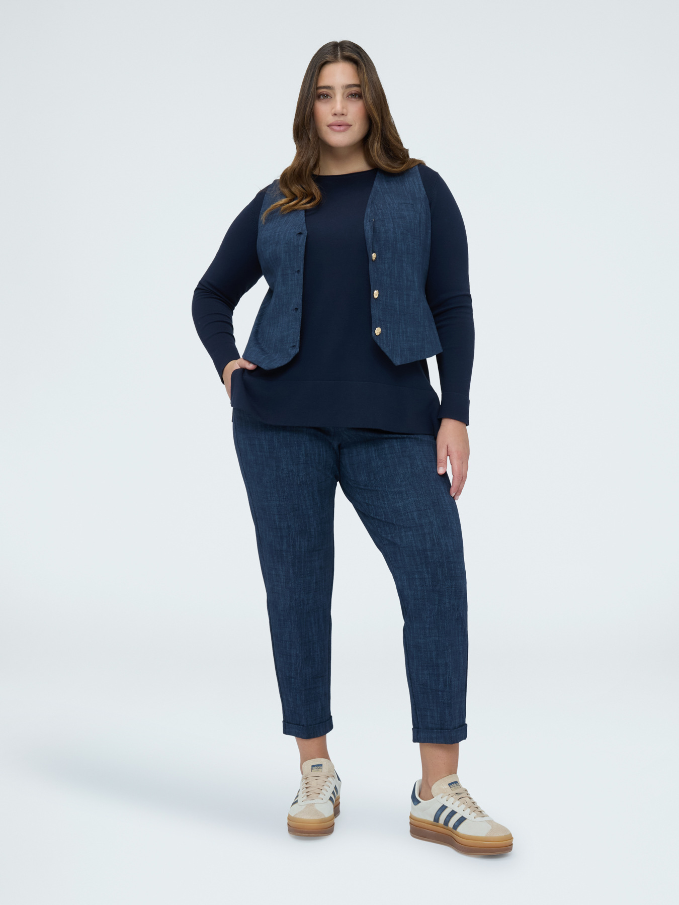 Gilet in Punto Milano con bottoni image number 2