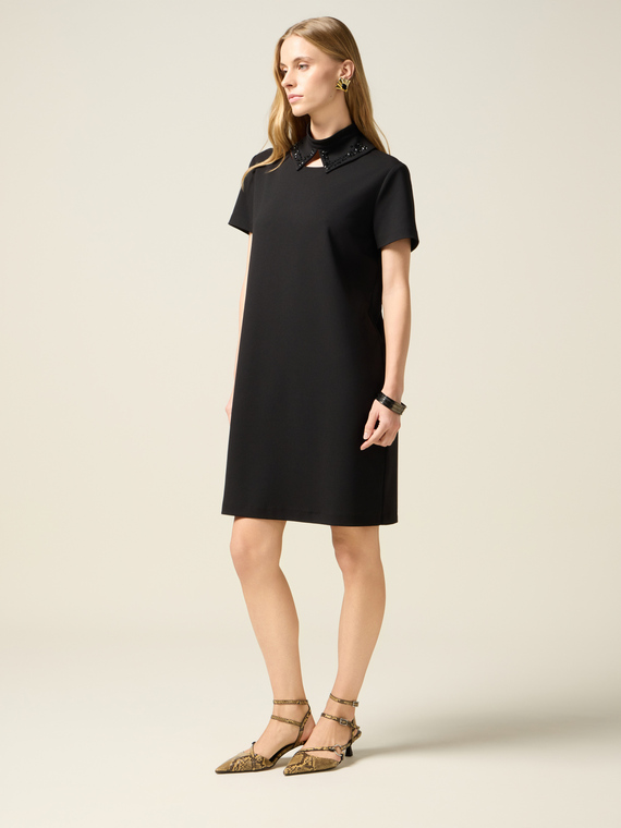 Vestito regular con colletto staccabile