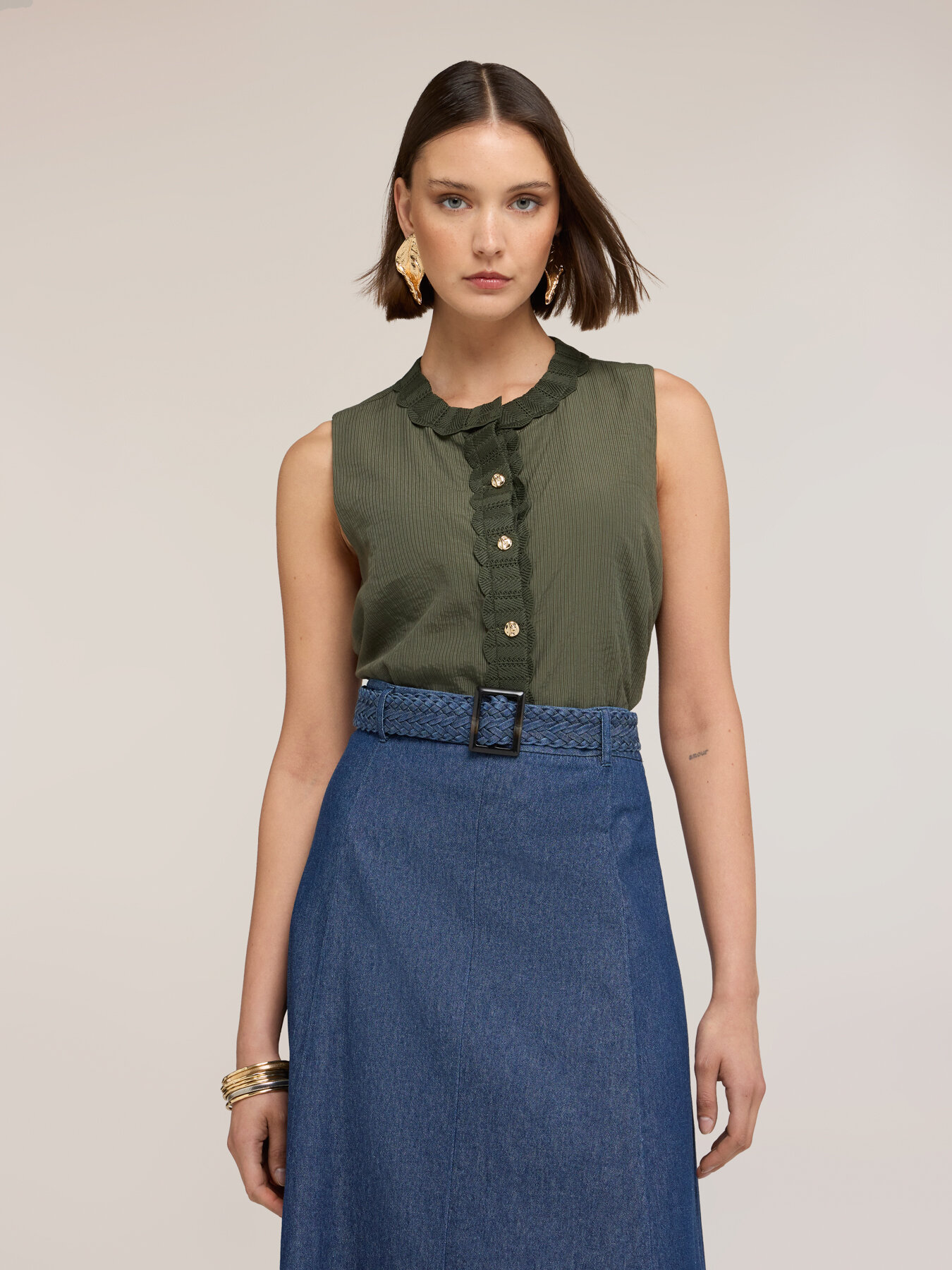 Mixed lyocell top with knit edges image number 2