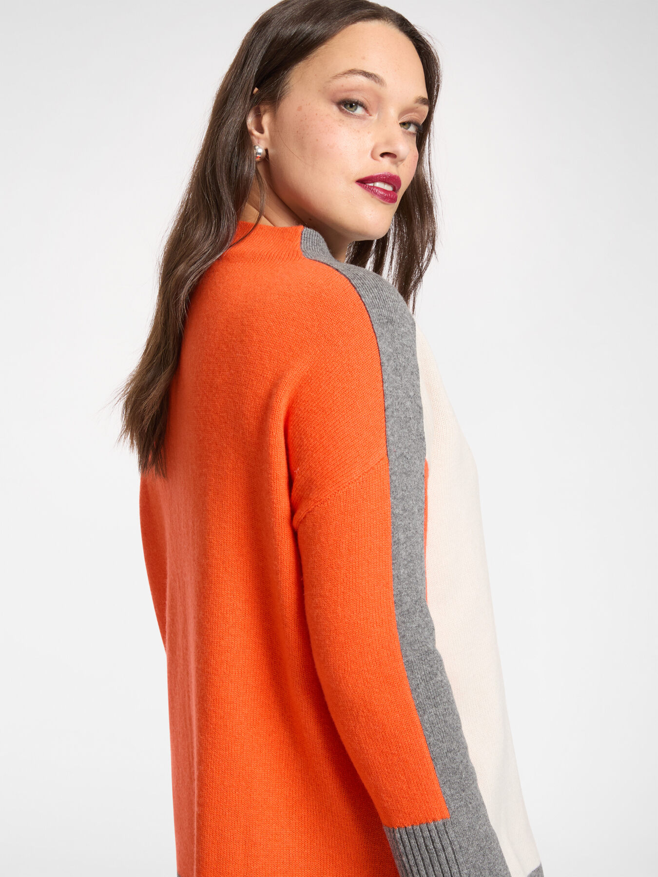 Color block wool sweater image number 3