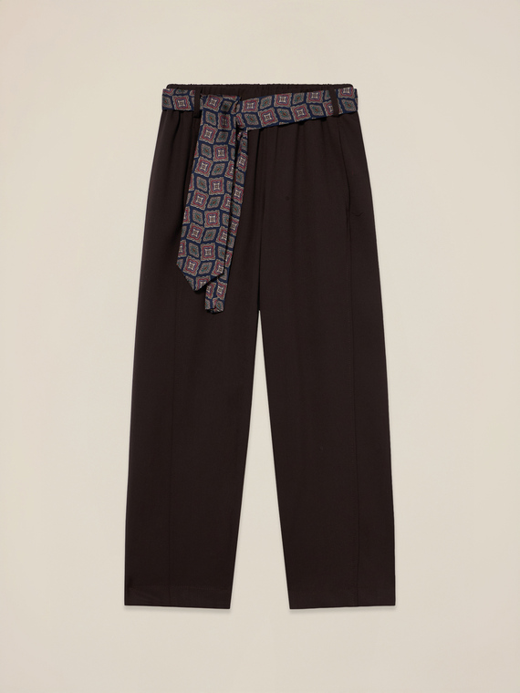 Pantaloni con cintura a cravatta