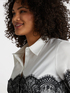 Camicia con maxi inserto in pizzo image number 3