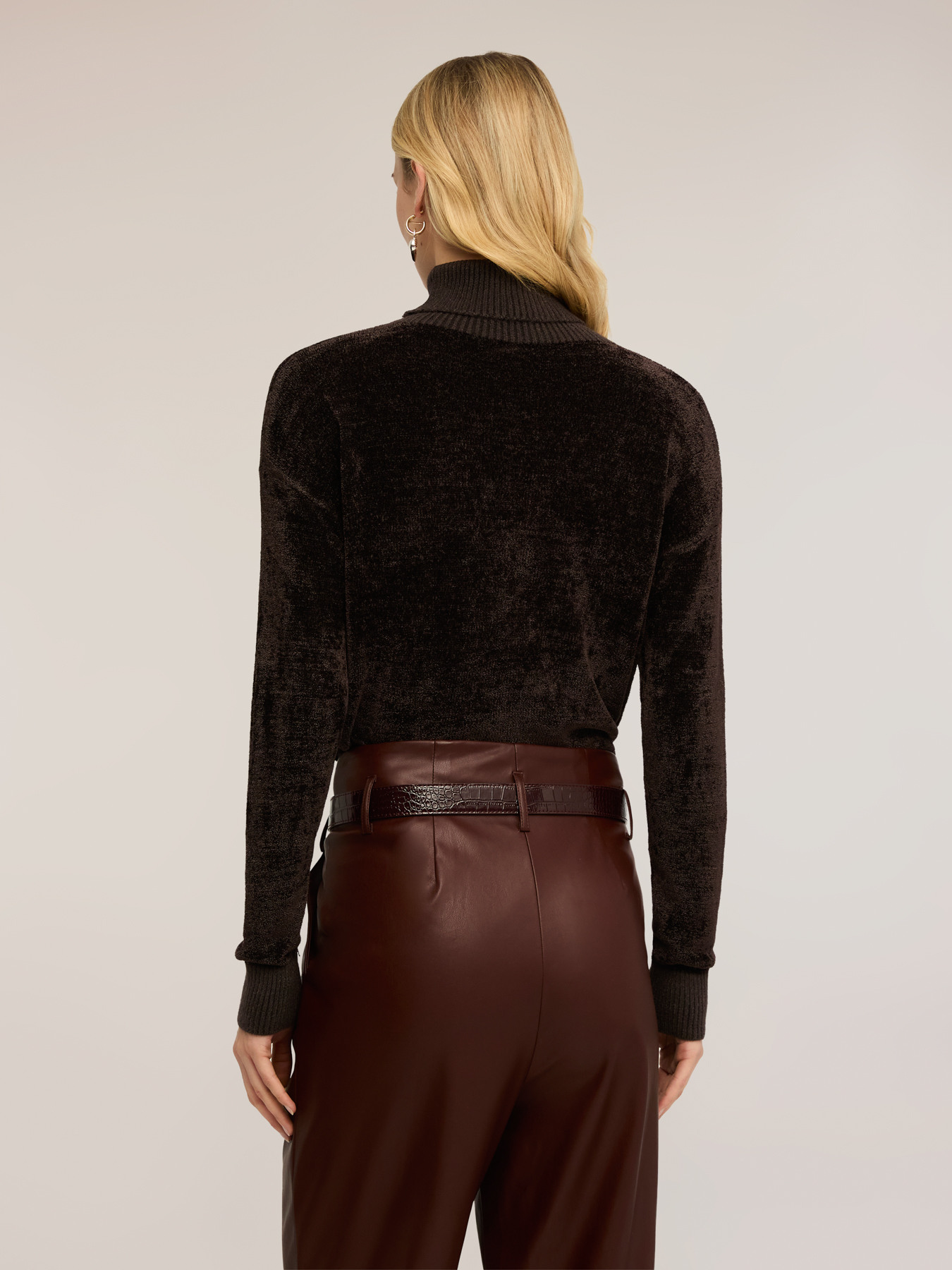 Chenille-Rollkragenpullover image number 1