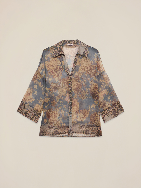 Patterned shirt with kimono sleeves