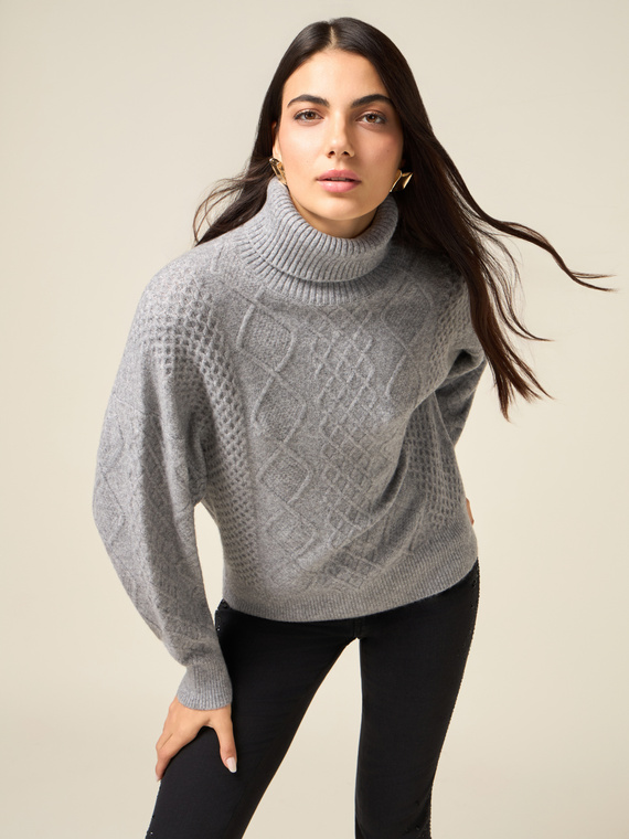Mixed wool turtleneck with diamond knit pattern