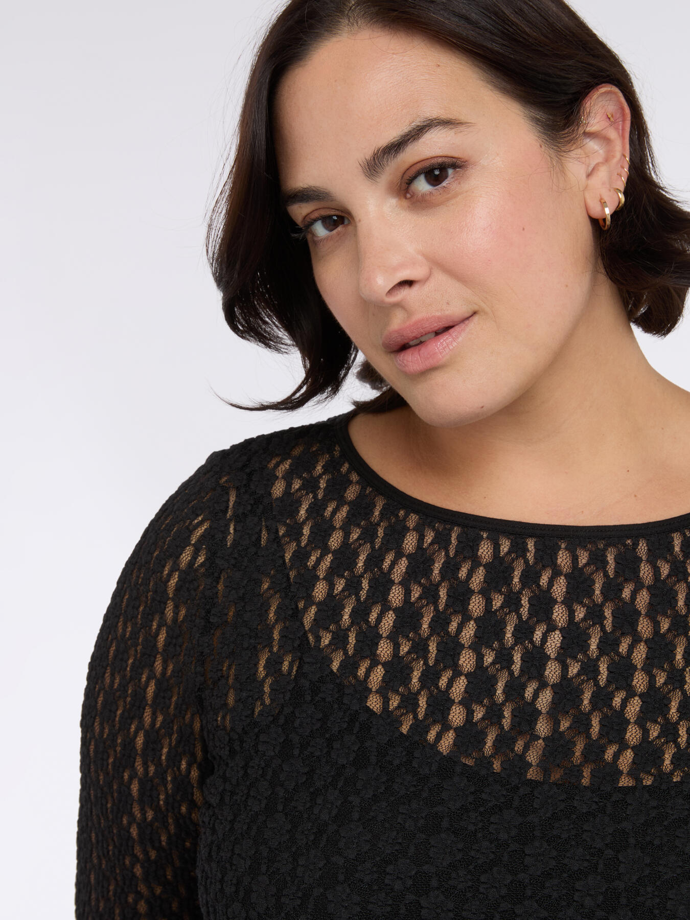 Jersey t-shirt with perforated detailing image number 2