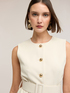 Gilet simple boutonnage avec boutons m&eacute;talliques et ceinture image number 3