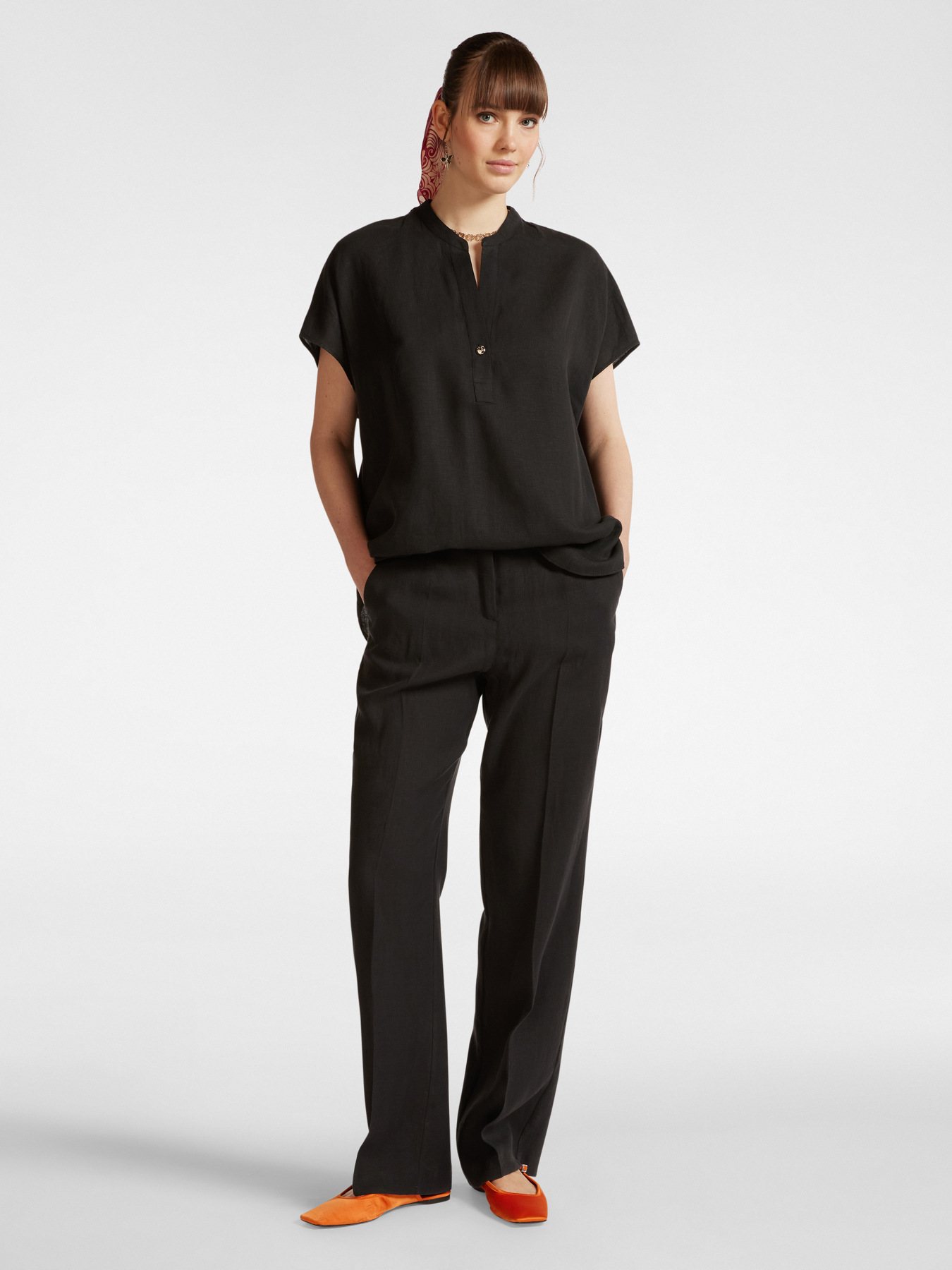 Relaxed fit linen trousers image number 0