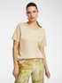 Camiseta con escote bordado image number 0