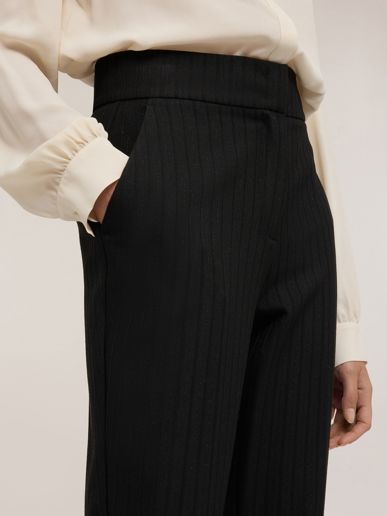 Regular pants in yarn-dyed fabric image number 2