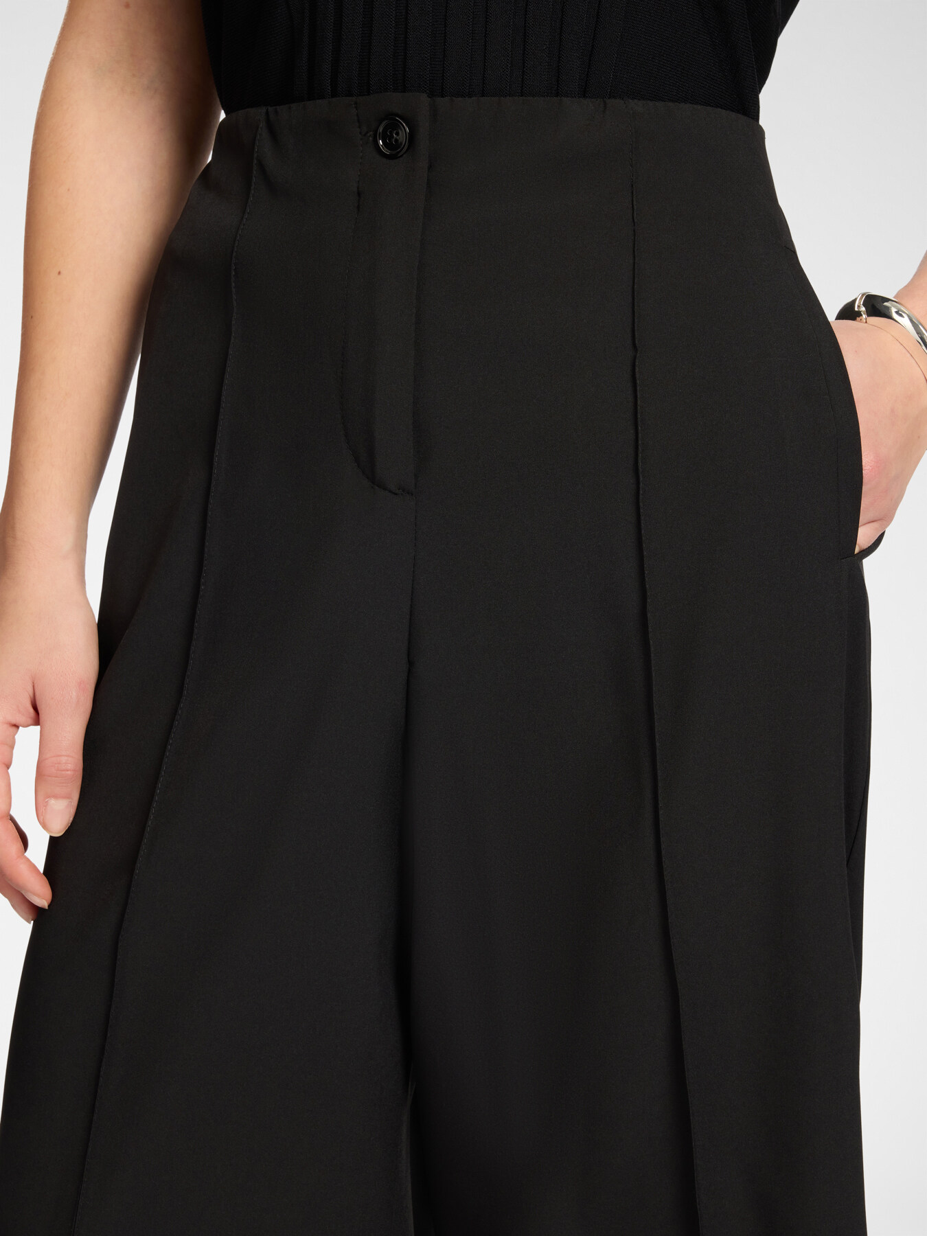 Palazzo-Hose image number 3