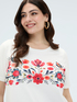 T-Shirt aus Baumwolle mit Blumenstickerei image number 3