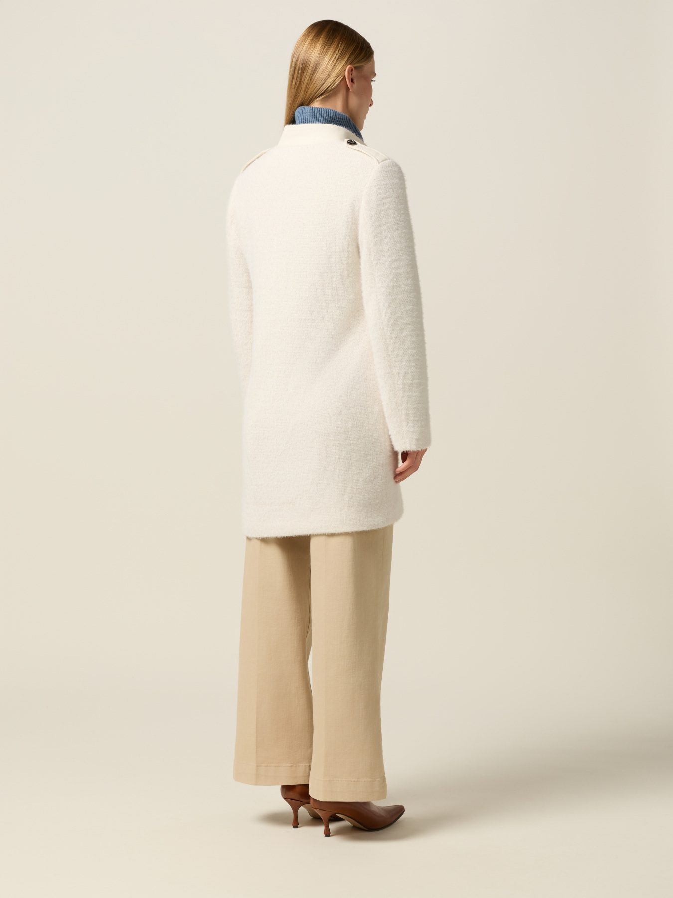 Knitted coat with pockets image number 1