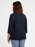 T-shirt con scritta e fiori ricamati image number 1