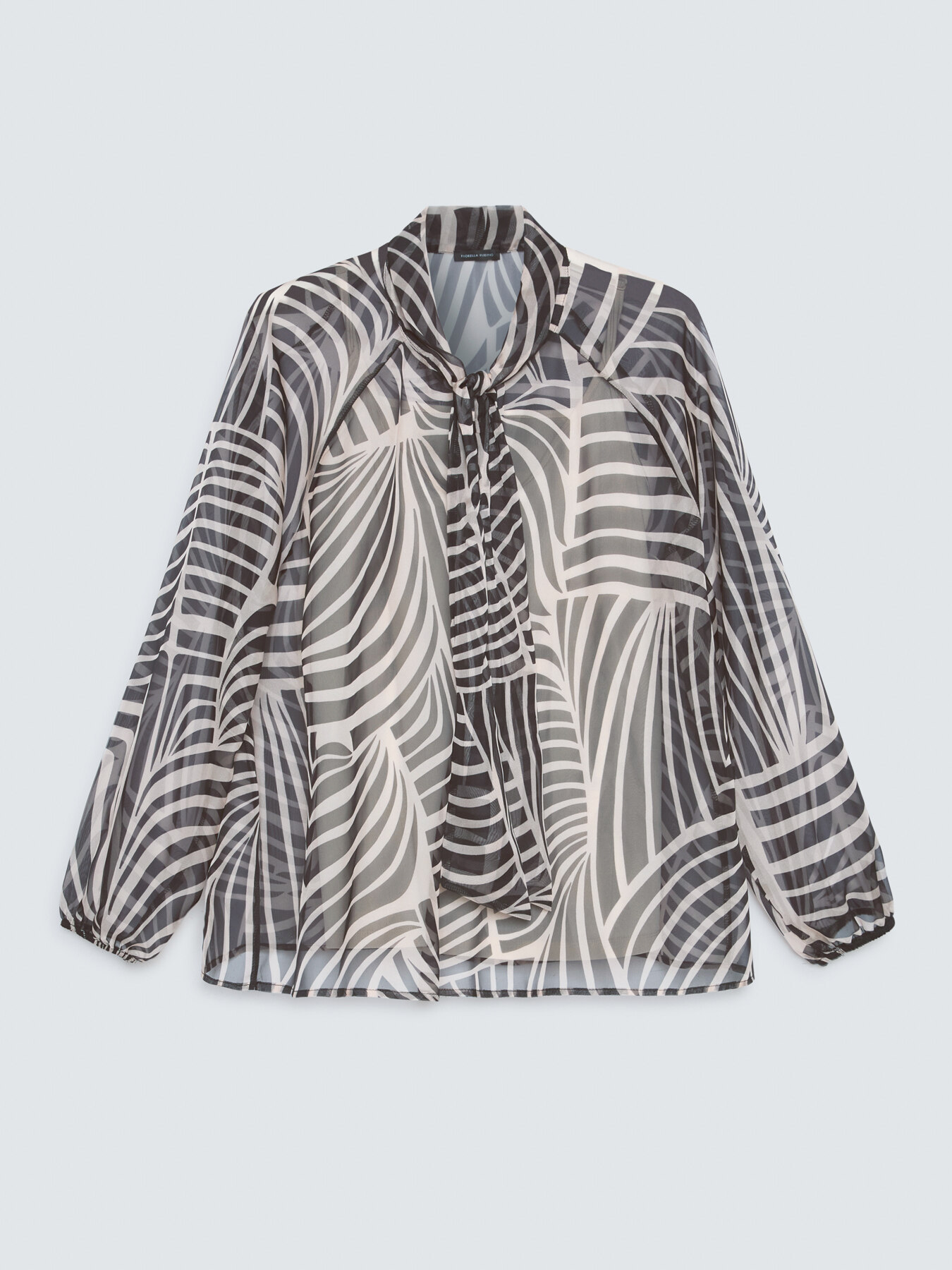 Blusa de georgette con estampado y lazo image number 4