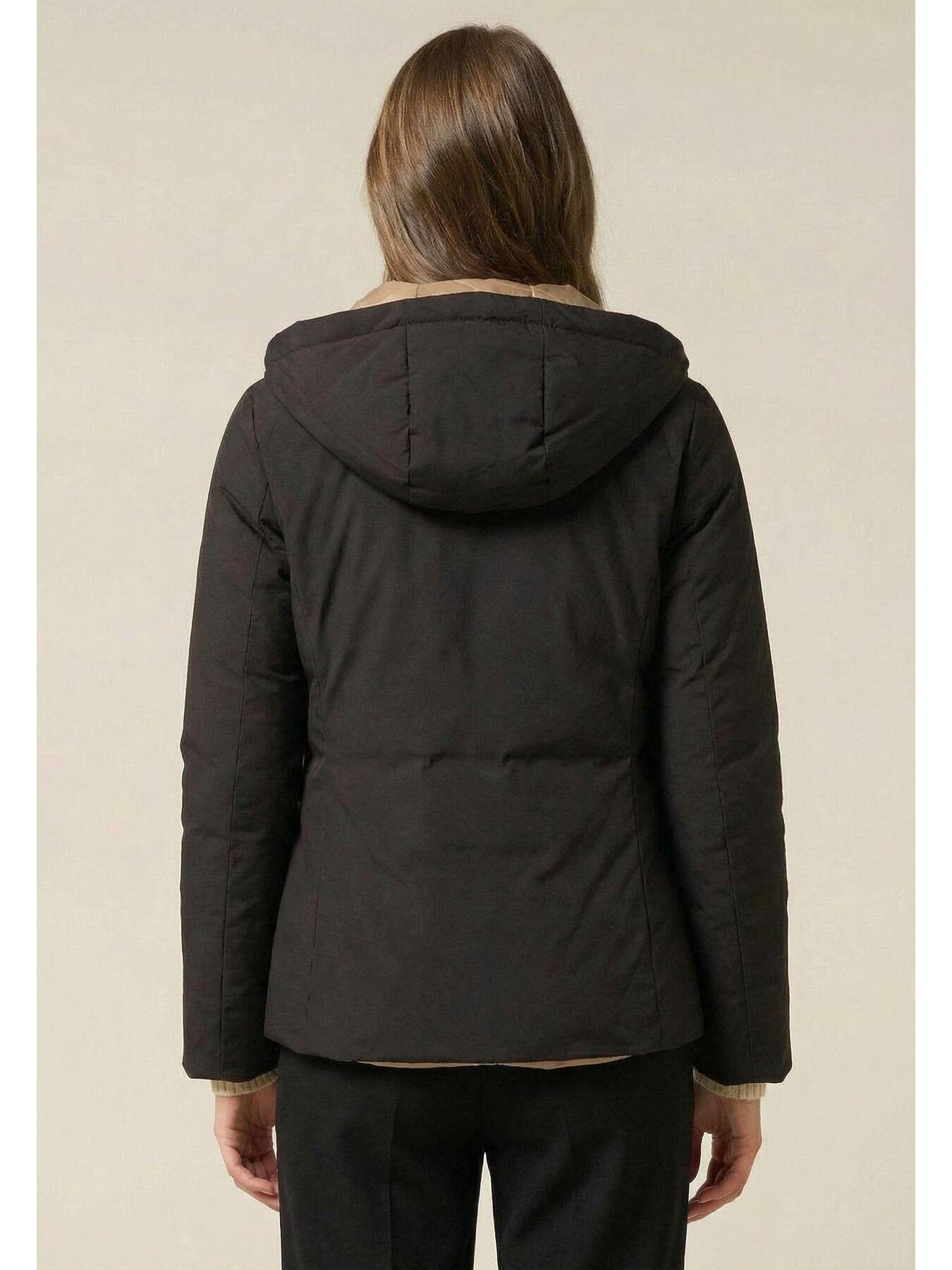 Piumino corto reversibile con cappuccio image number 1