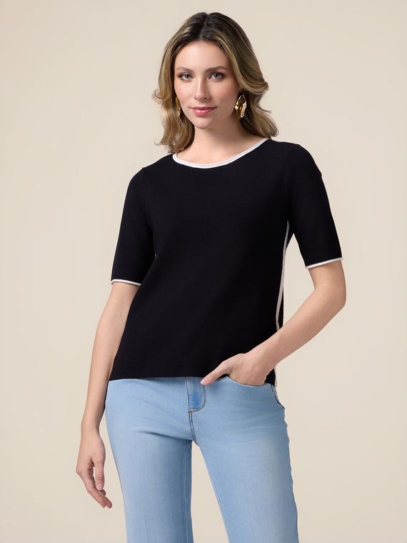 Short-sleeved shirt with contrasting trim
