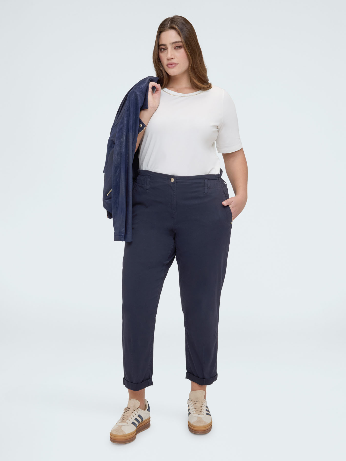 T-shirt in cotone con applicazioni luminose image number 3