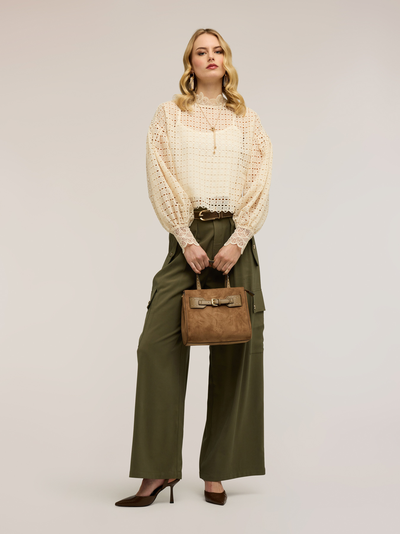 Blouse in openwork broderie anglaise image number 3