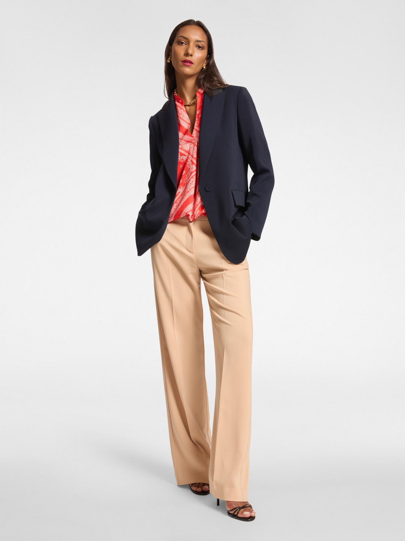 Men's trousers in flowing fabric image number 0