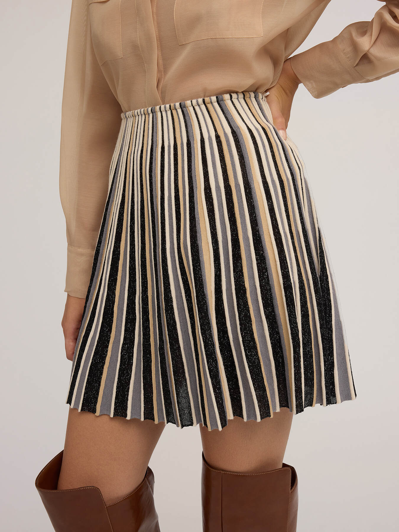 Pleated lurex knit skirt image number 0