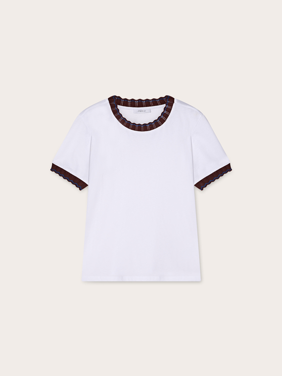 T-shirt with knitted edges