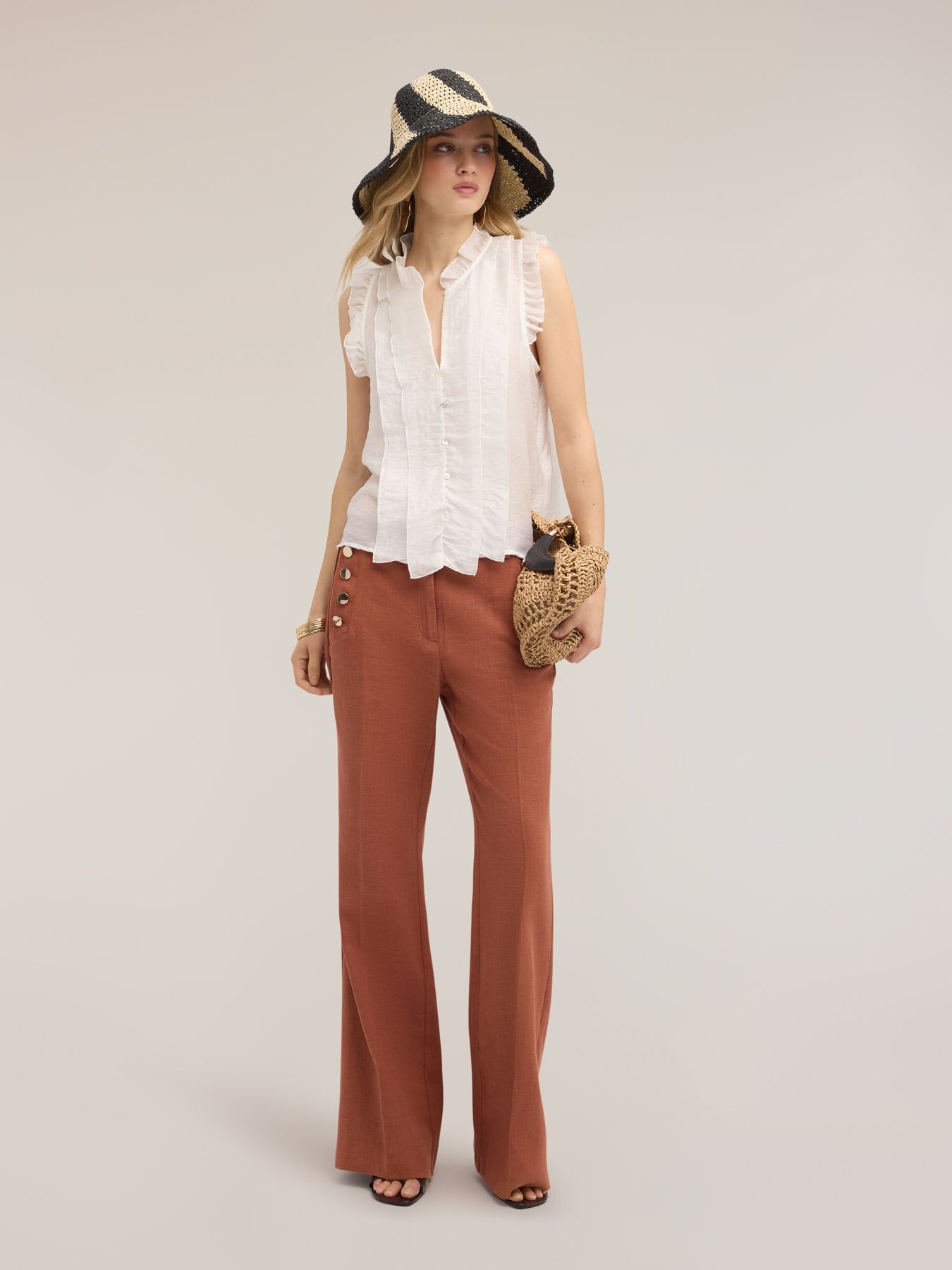 Blusa in mussola con volant image number 2