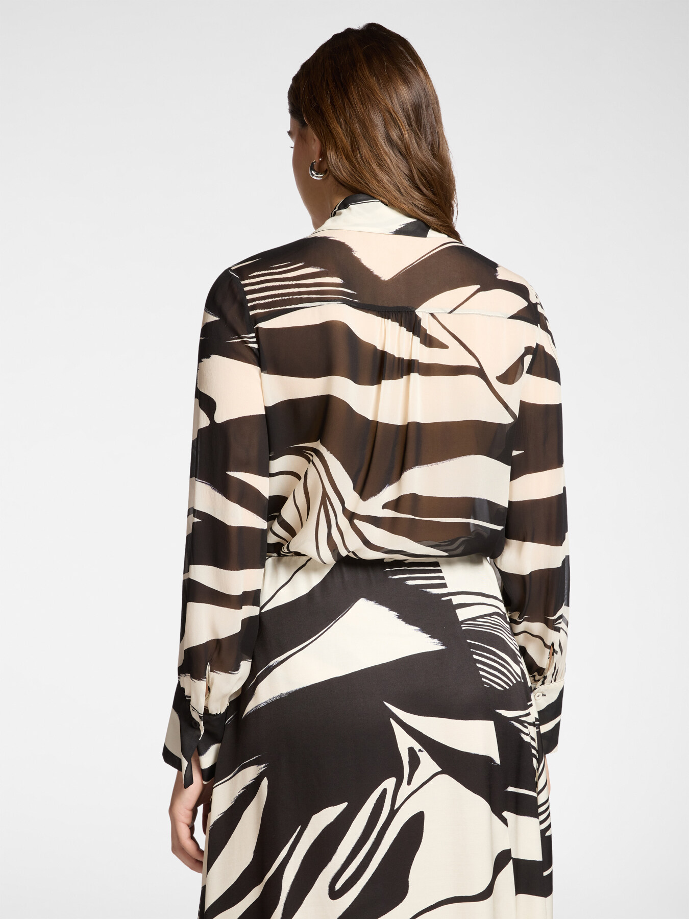 Camisa de georgette estampada con lazo image number 1