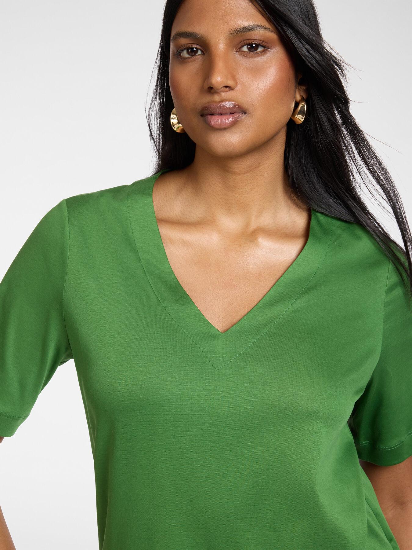 Camiseta de algod&atilde;o decote em V image number 3