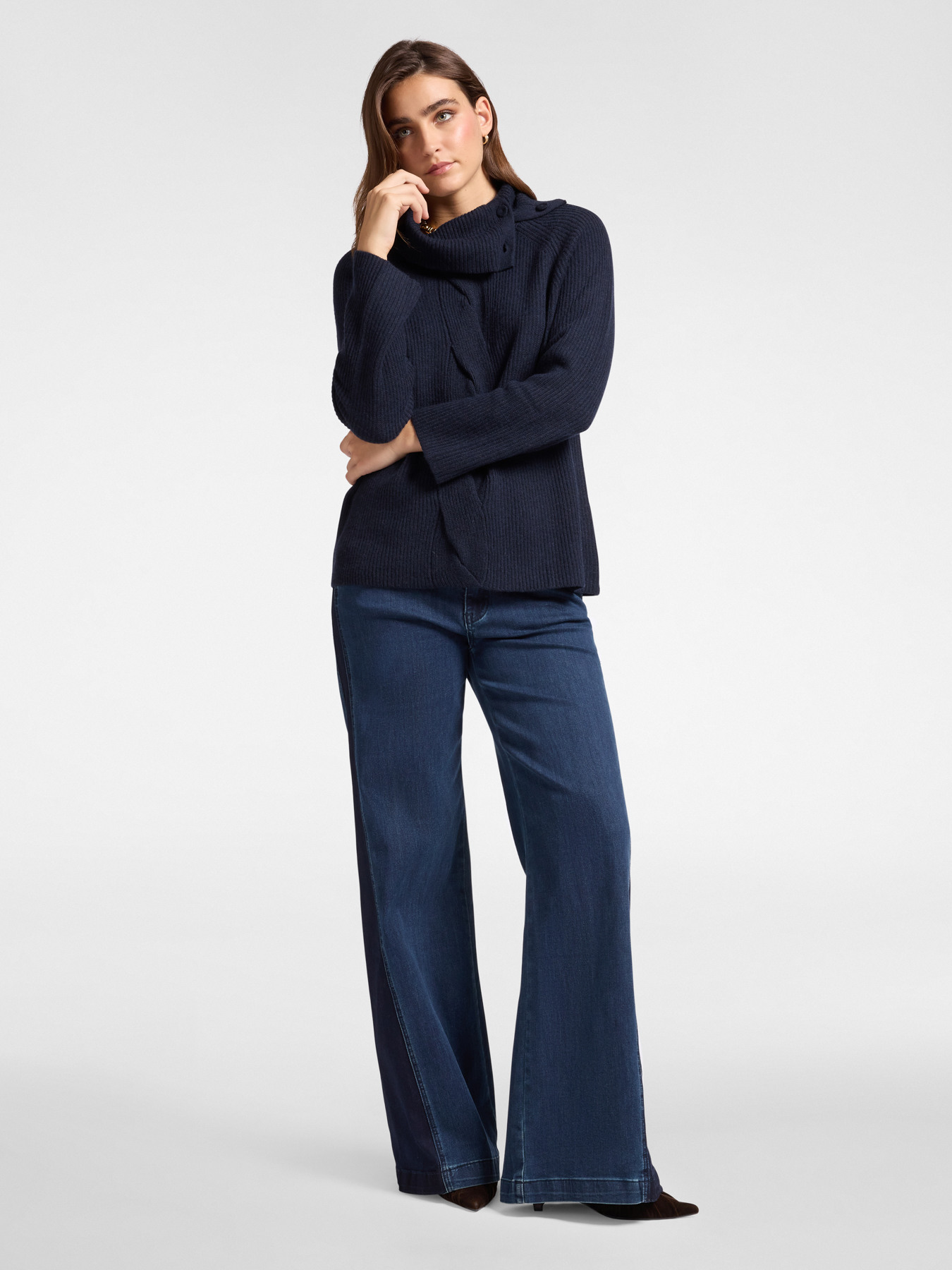 Sweater with braid in front image number 2