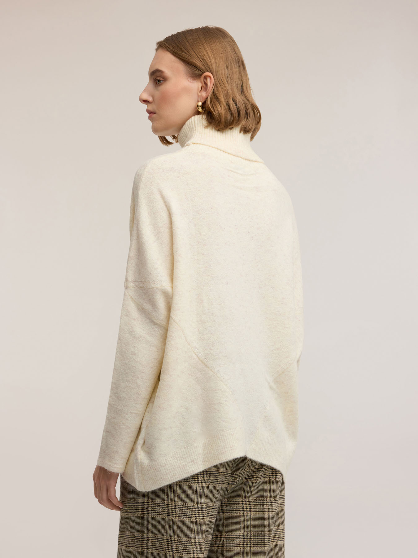 Oversized turtleneck sweater image number 1