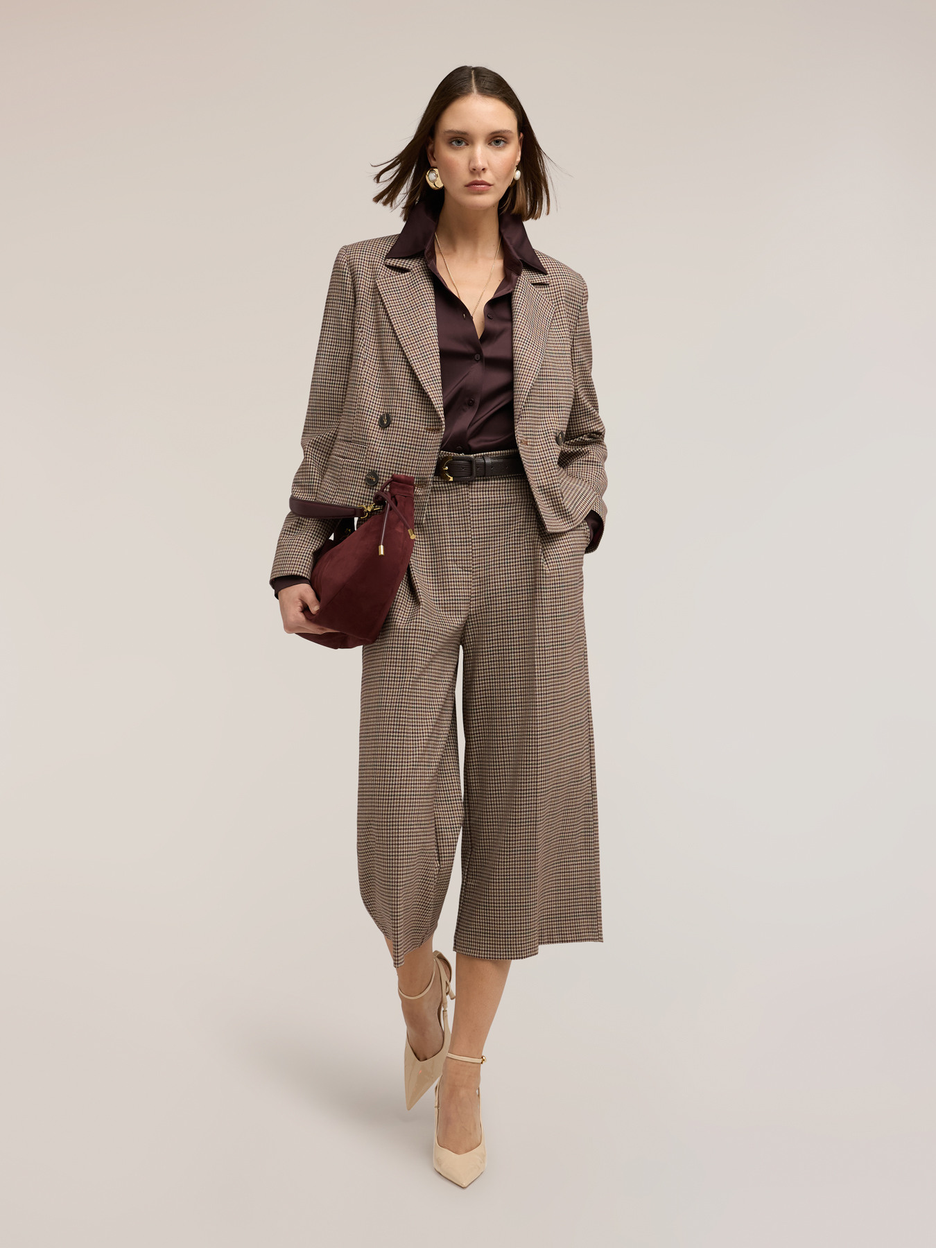 Chaqueta corta cruzada con estampado de cuadros image number 0