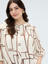 Bluse mit geometrischem Muster aus Viskose image number 2