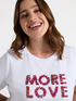 T-Shirt mit aufgesticktem Schriftzug image number 3