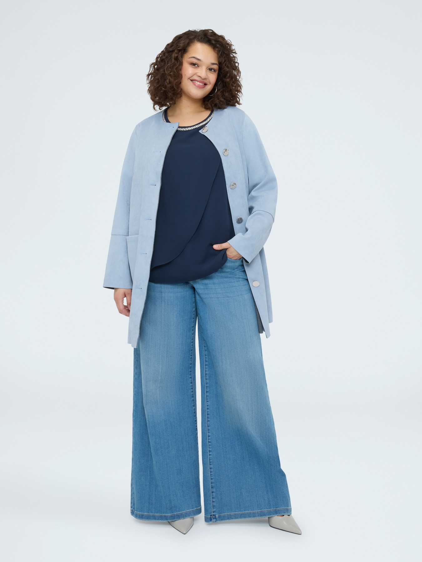 Cappotto soft touch con bottoni image number 2