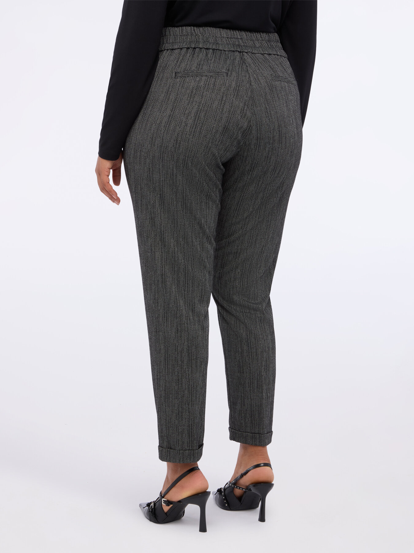 Carrot Pants in Milano Stitch image number 1