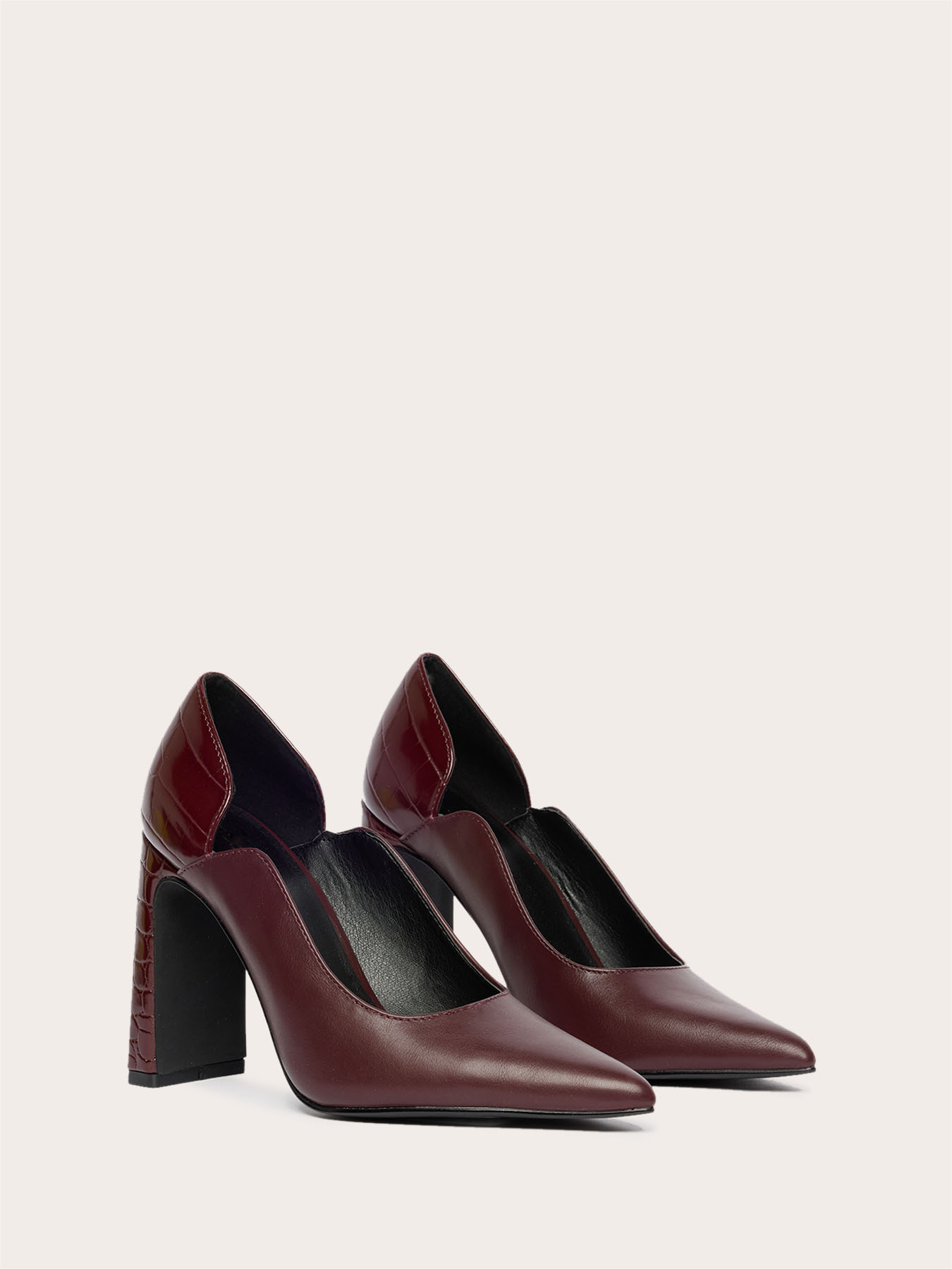 Escarpins &agrave; talon motif crocodile image number 2