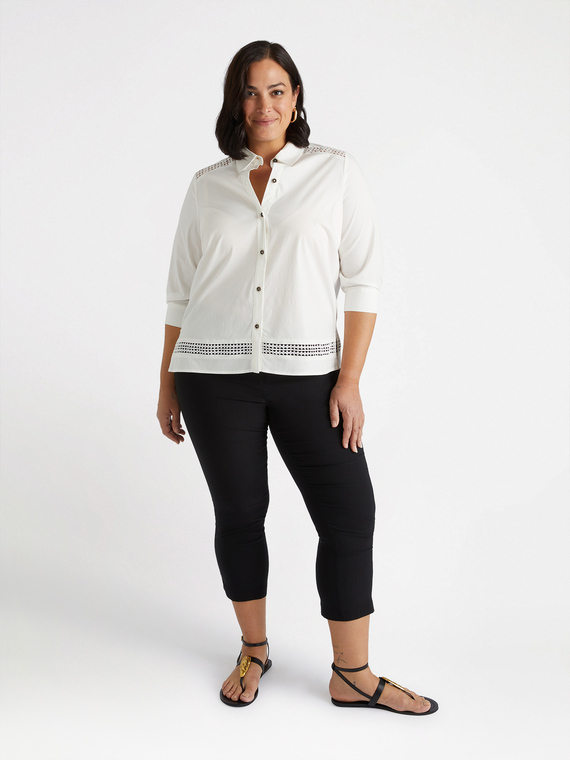 Camisa con bordes a-jour