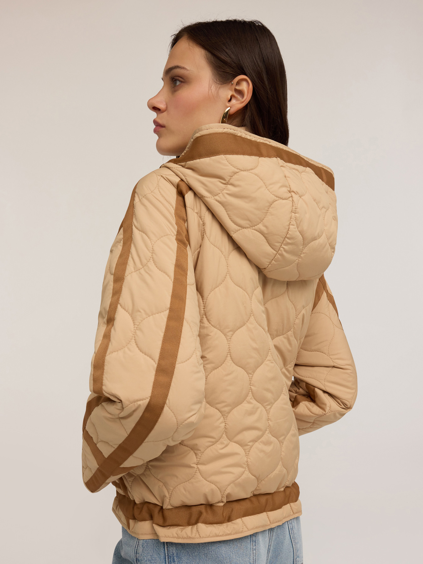 Veste matelassée avec bordures en gros-grain image number 3