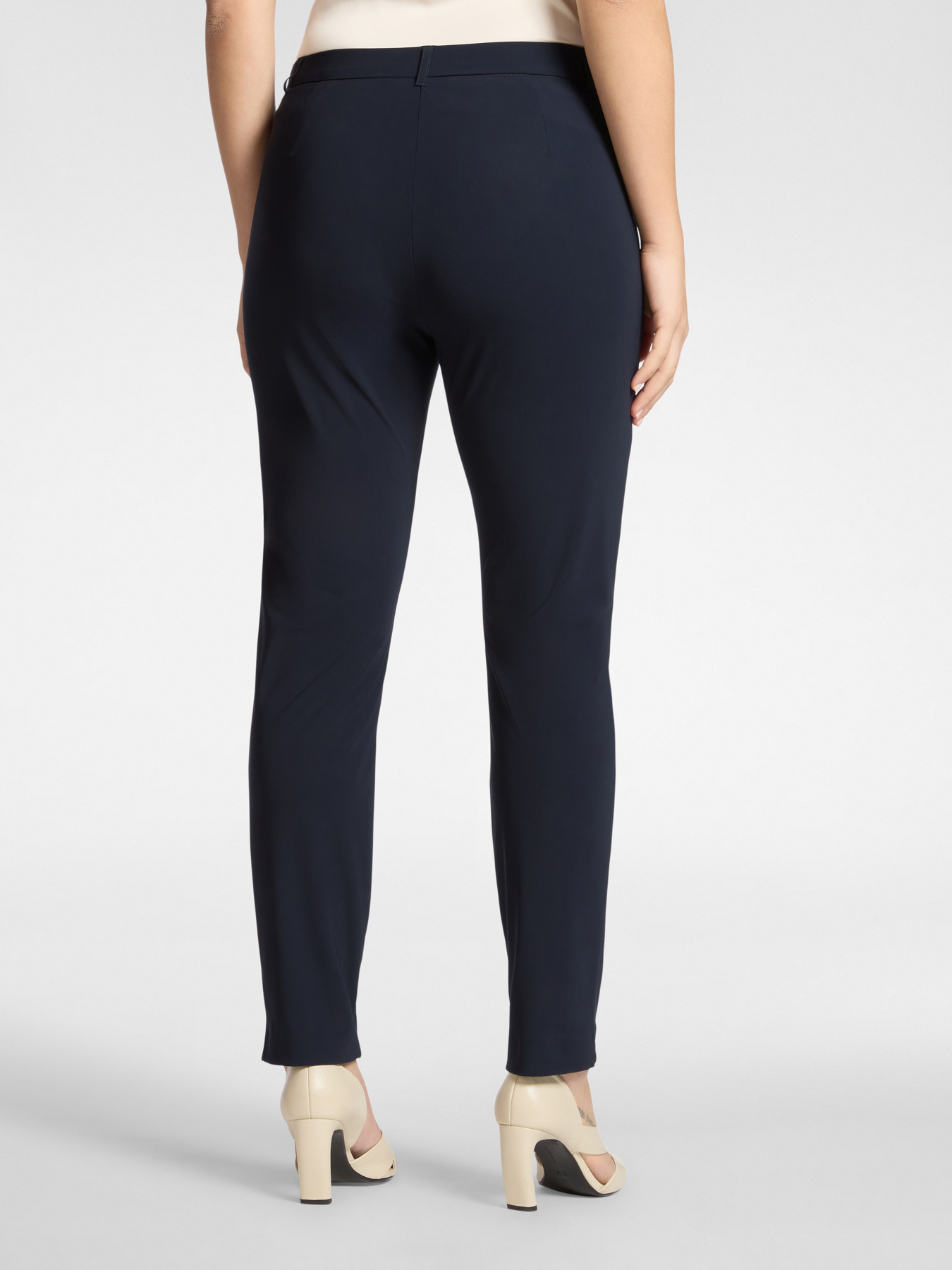 Chino pants in jersey image number 1