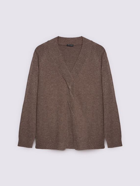 Pull &agrave; c&ocirc;tes avec encolure et d&eacute;coration tress&eacute;e