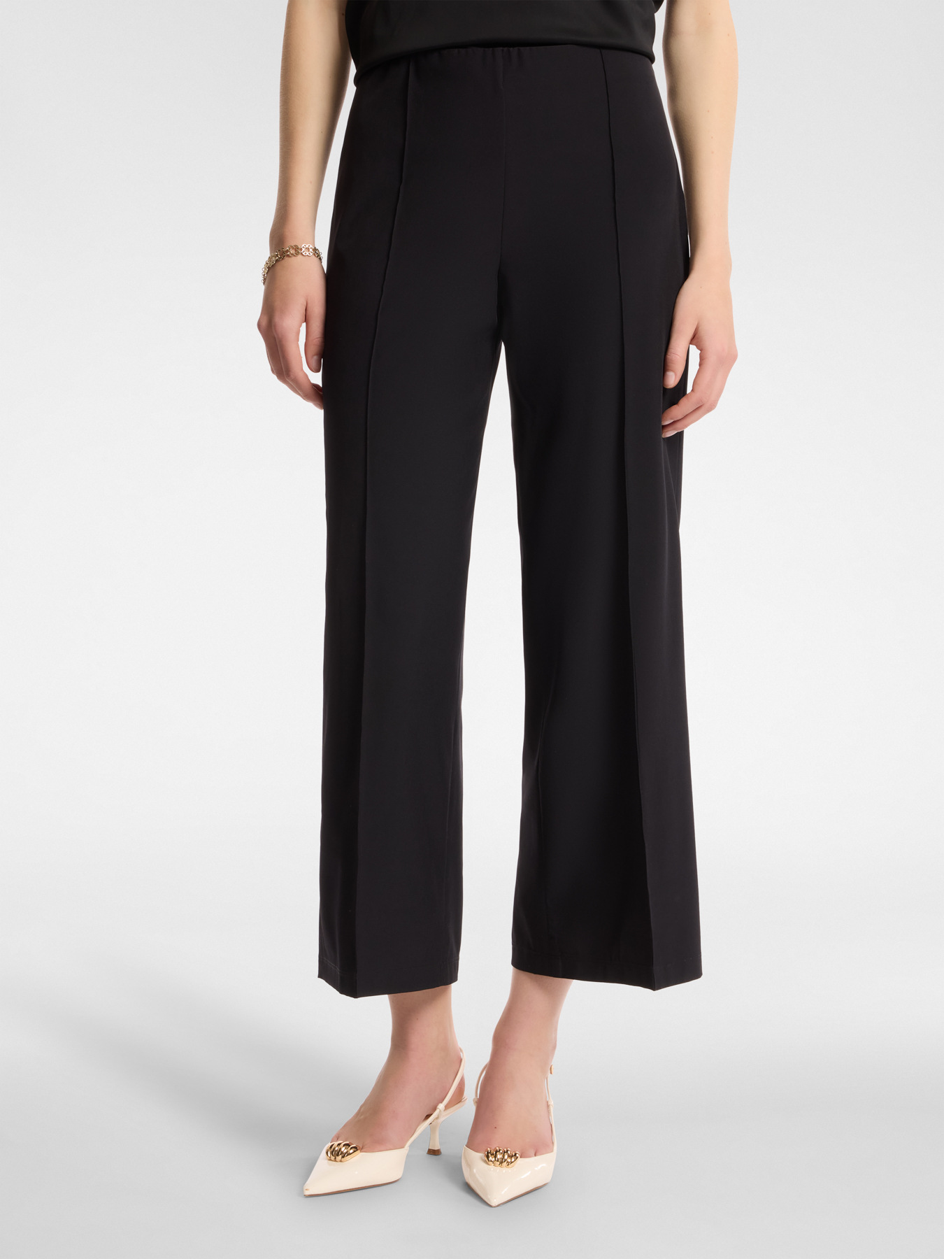 Straight trousers in lightweight fabric image number 1