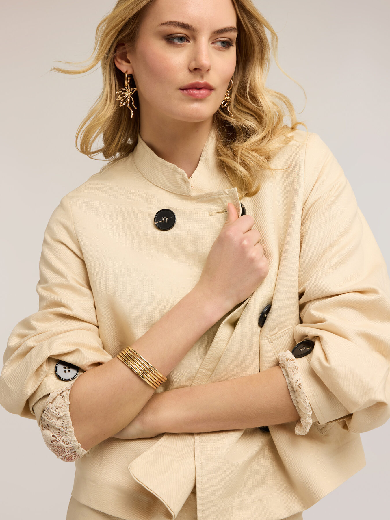 Giacca doppiopetto in misto lino image number 2