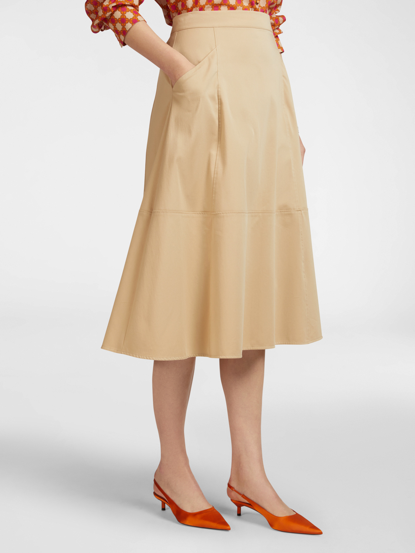 Flared skirt image number 2
