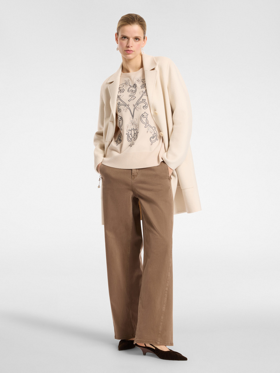 Wide-leg trousers